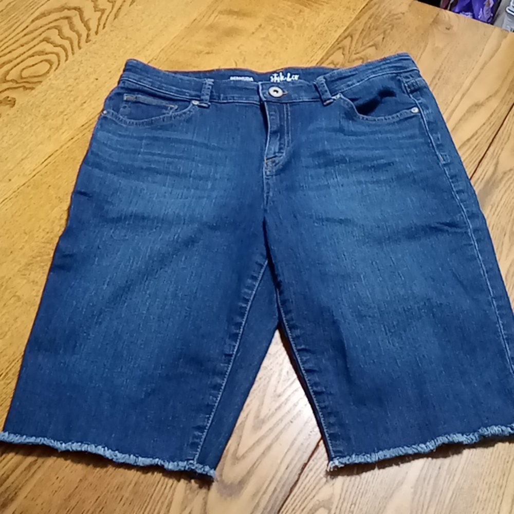 STYLE & CO Womens Denim Shorts Jeans 8 BLUE Dark BERMUDA Preowned Summer Used